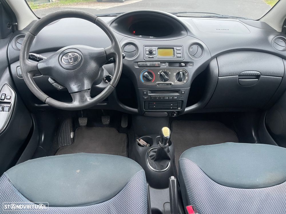 Toyota Yaris 1.0 Terra AC - 7