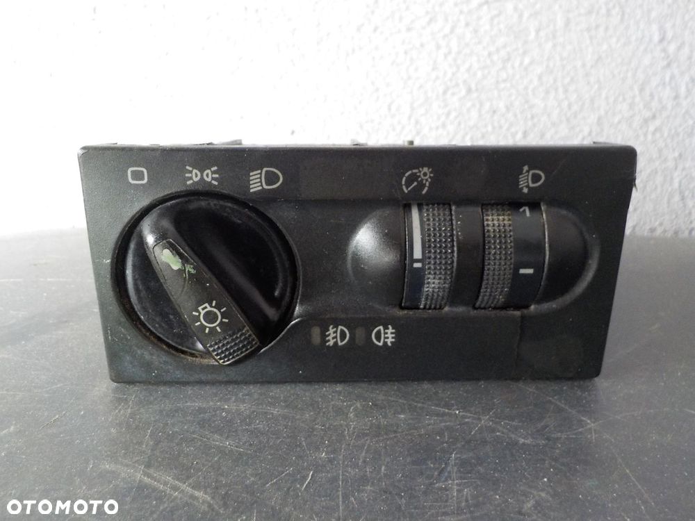 VW T4 96- WŁĄCZNIK ŚWIATEŁ HALOGENY - 1