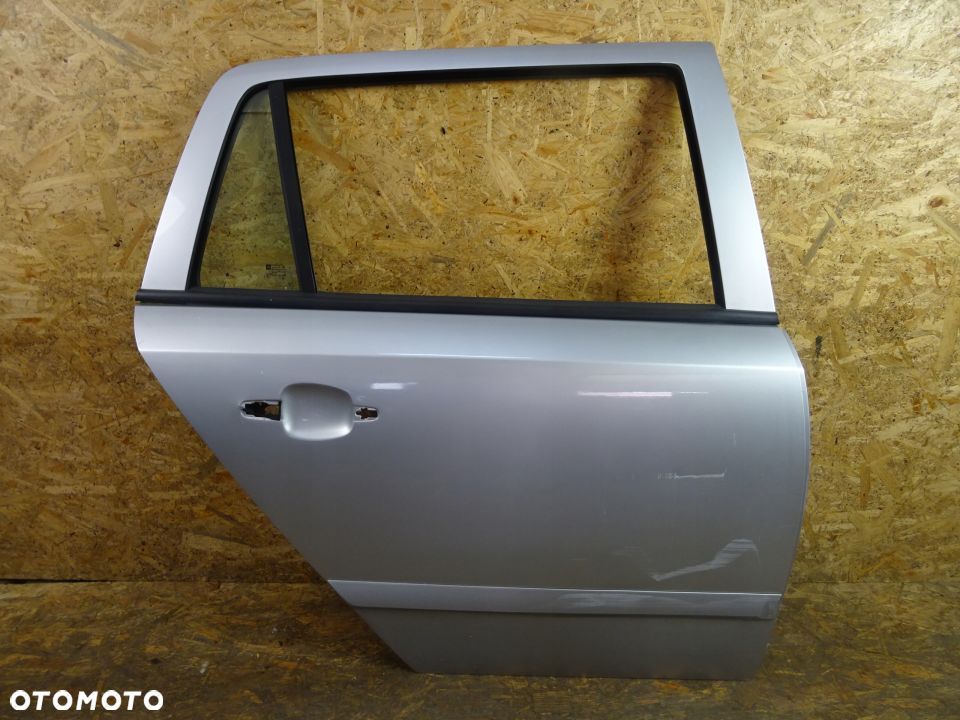 DRZWI PRAWY TYŁ OPEL ASTRA III H LIFT 1.7CDTI - 1