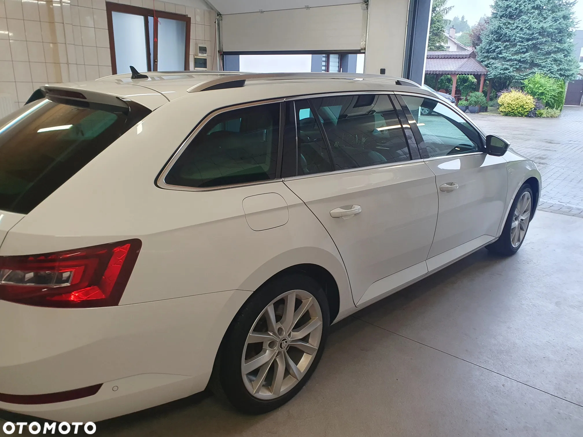 Skoda Superb 2.0 TSI 4x4 L&K DSG - 4