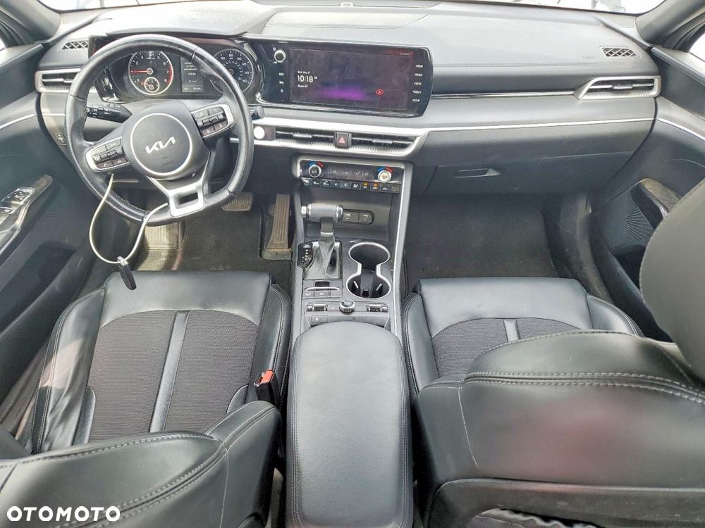 Kia K5 - 10