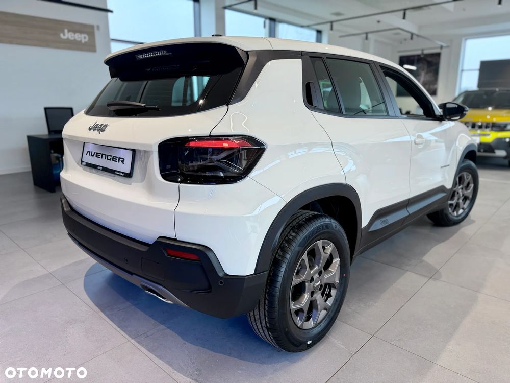 Jeep Avenger 1.2 T3 mHEV Longitude FWD eDCT6 - 9