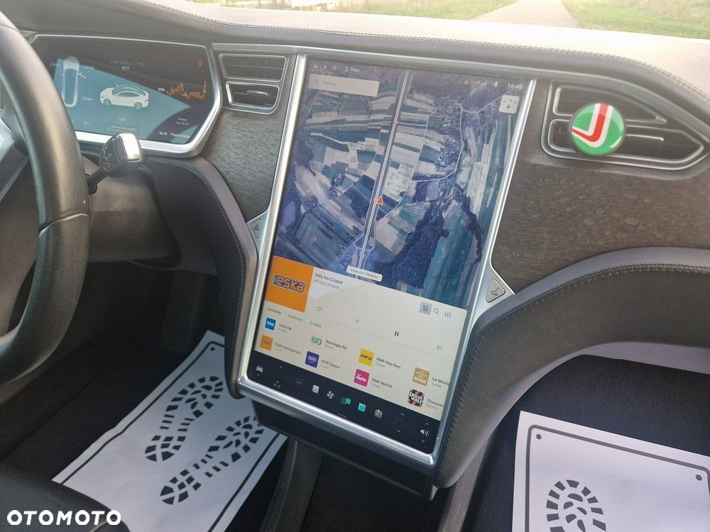 Tesla Model S - 11