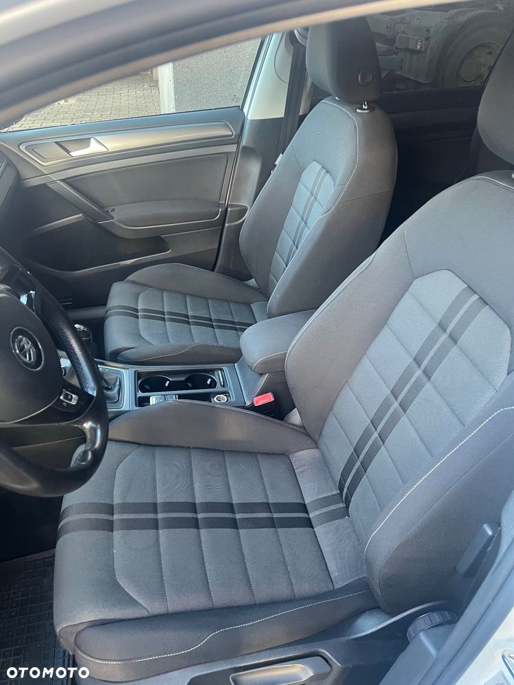 Volkswagen Golf - 7