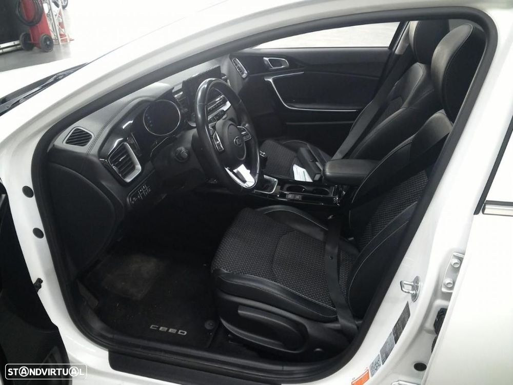 Kia Ceed SW - 4