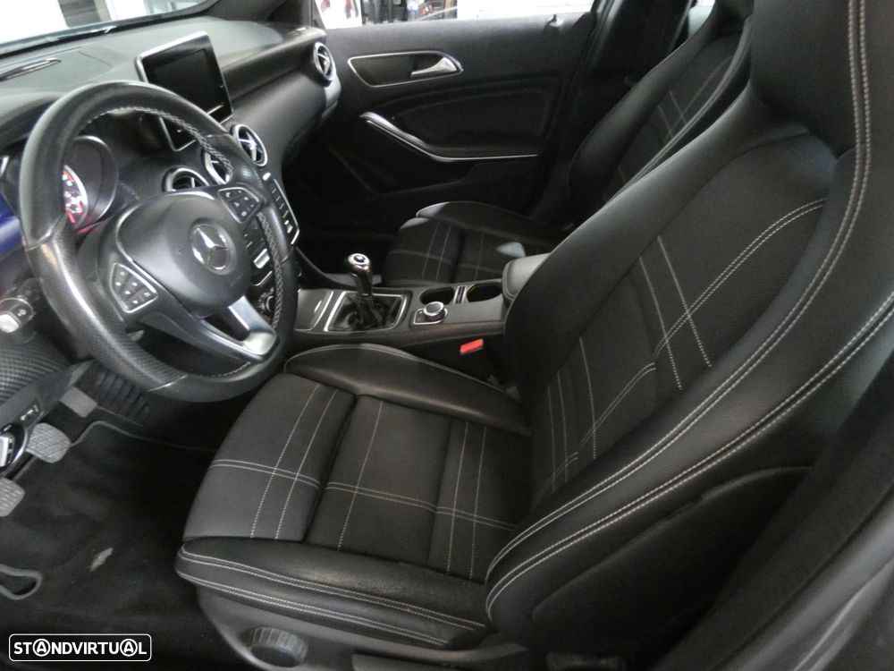 Mercedes-Benz A 180 d Urban - 10