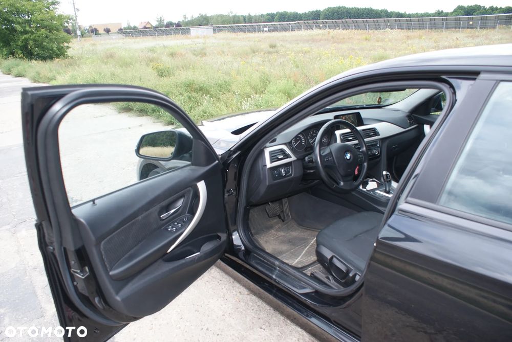 BMW Seria 3 320d - 14