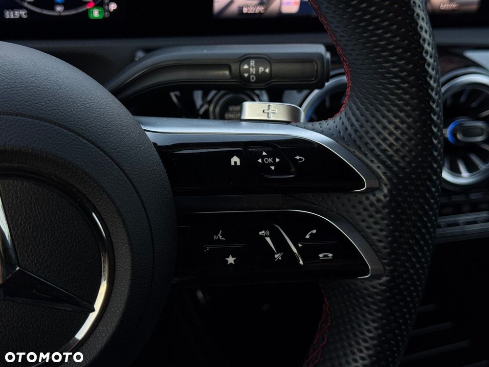 Mercedes-Benz CLA 200 d AMG Line 8G-DCT - 18