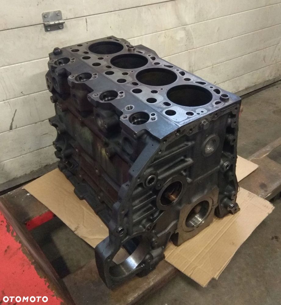 BLOK SILNIKA DÓŁ MERCEDES ATEGO OM924 LA OE 9040114201 - 5