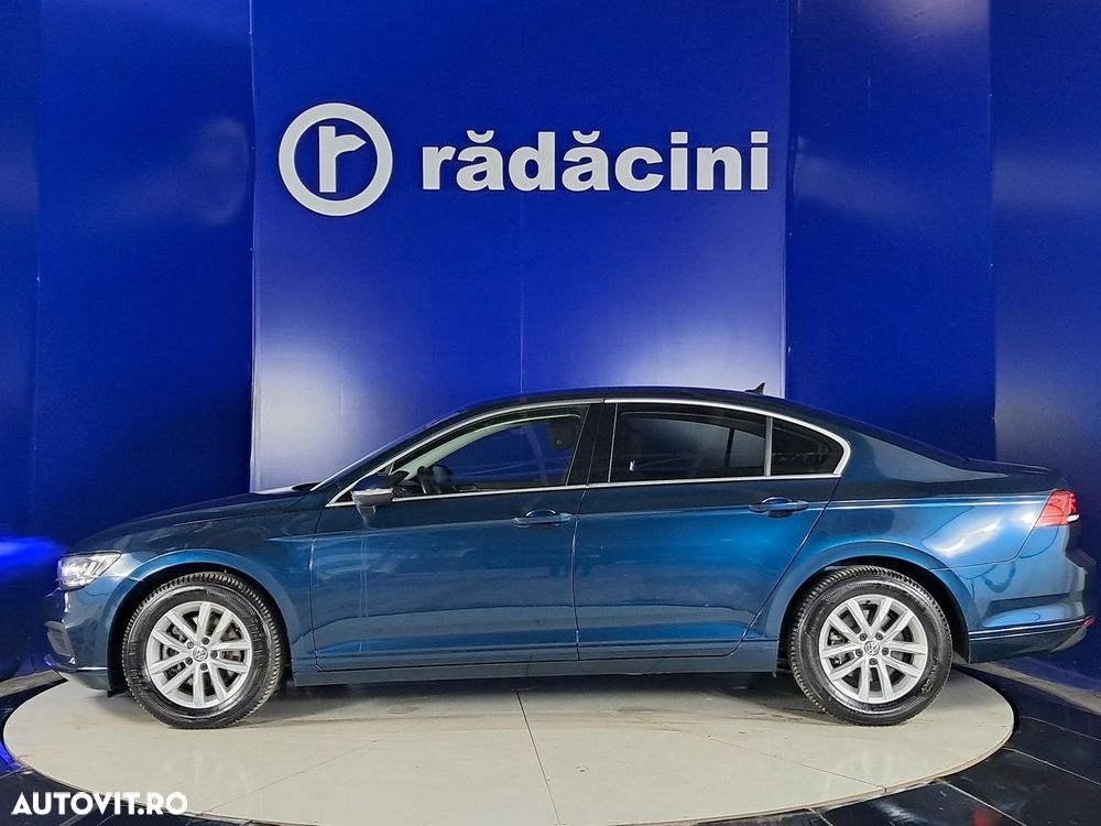 Volkswagen Passat - 2