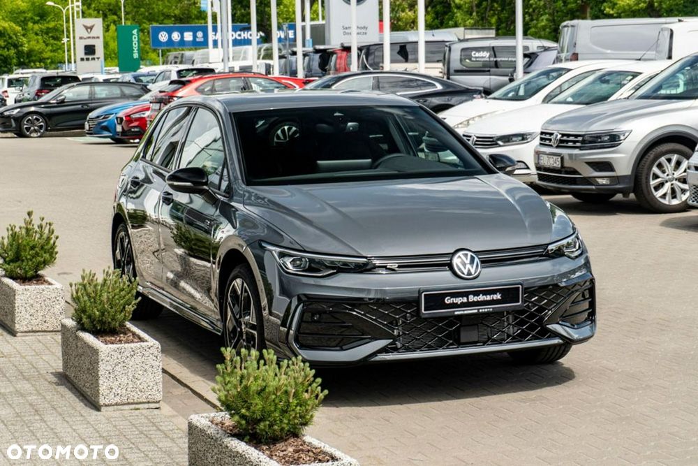 Volkswagen Golf - 6
