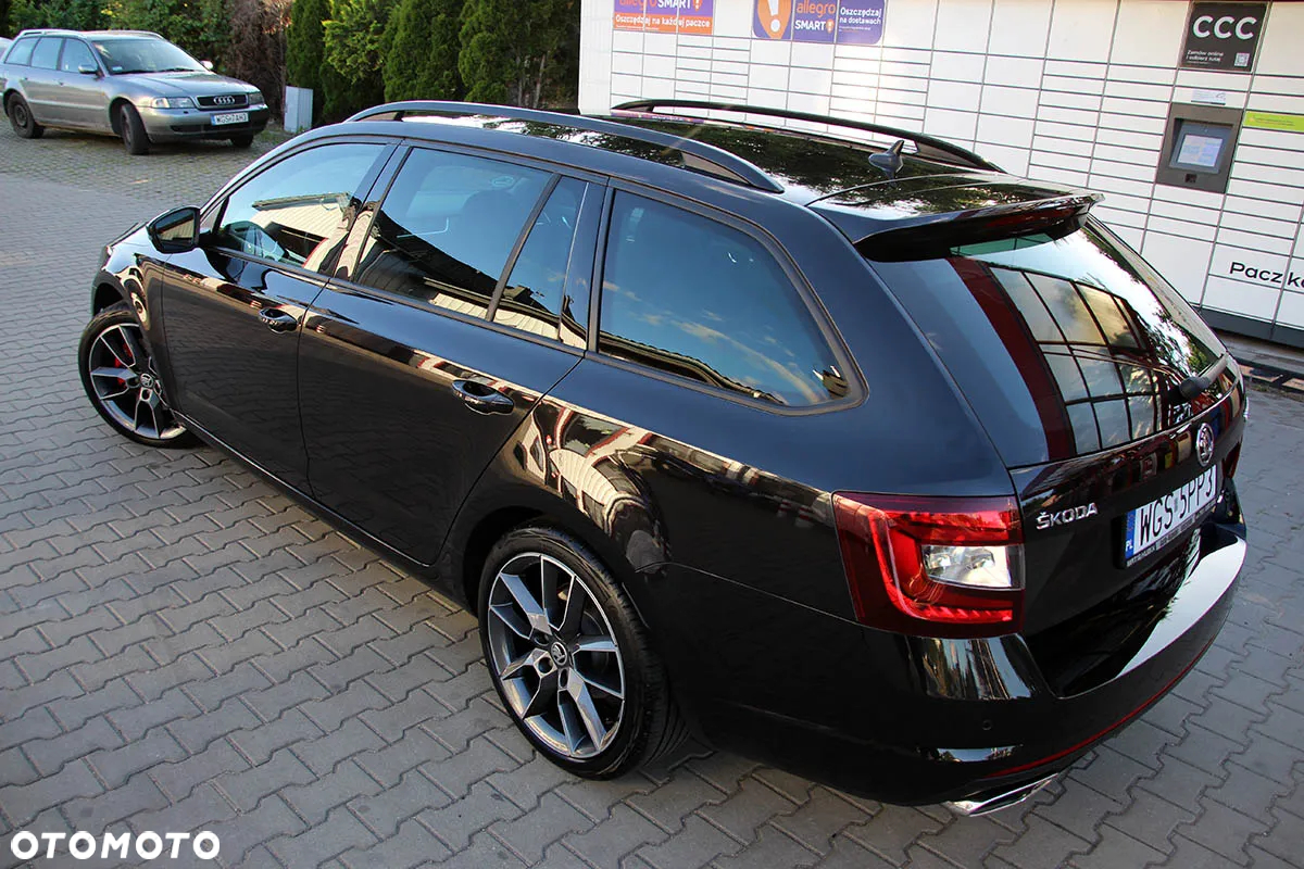 Skoda Octavia 2.0 TDI DSG RS - 9