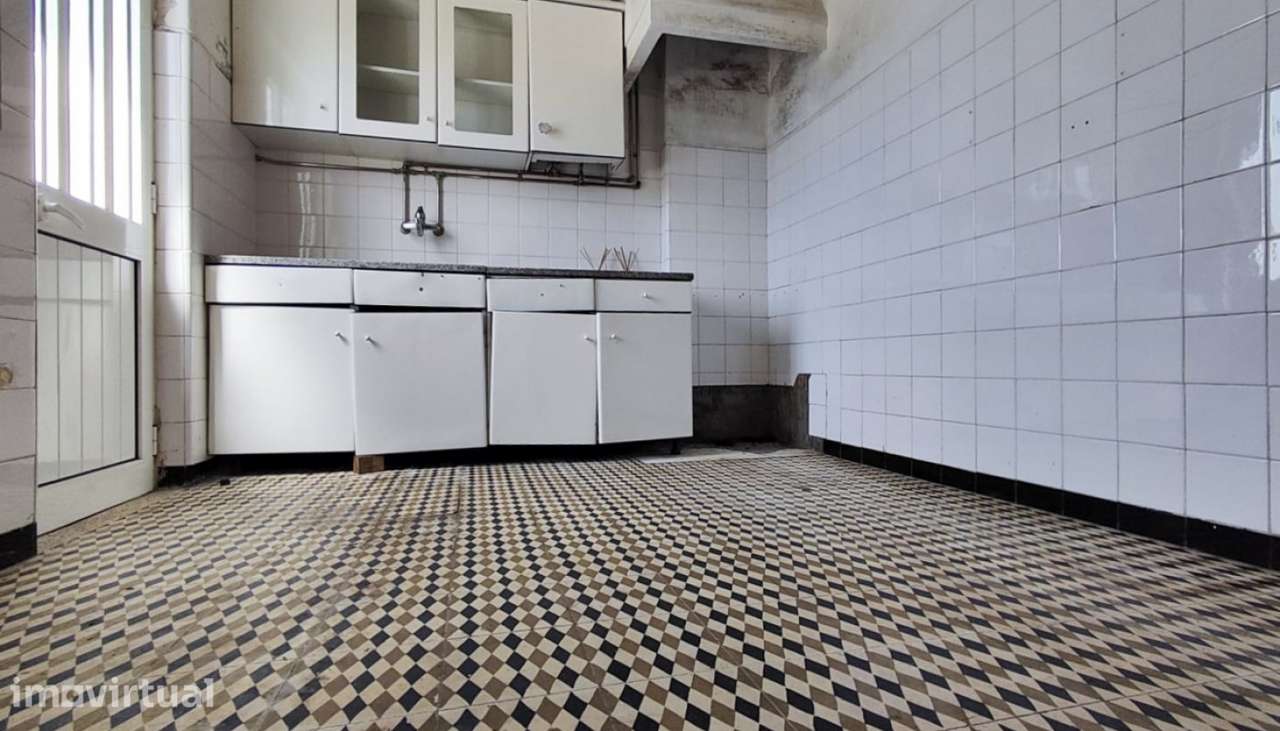 Venda de Andar Moradia T2 para remodelar, Meadela, Viana do Castelo. - Grande imagem: 2/21