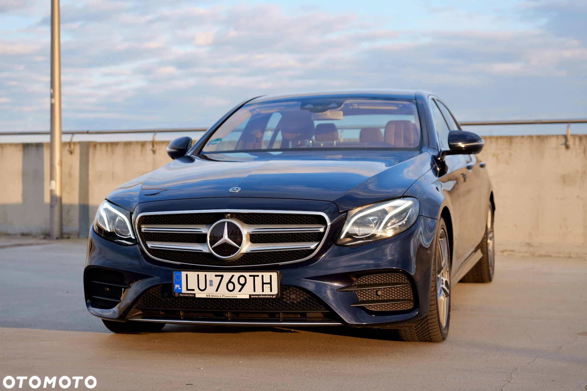 Mercedes-Benz Klasa E 220 d 4-Matic 9G-TRONIC - 4