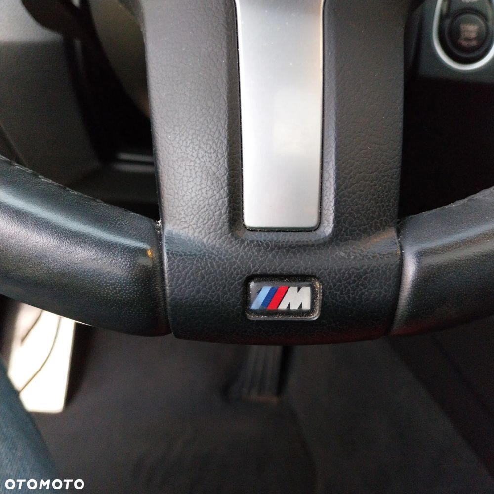 BMW Seria 3 330i xDrive M Sport - 15