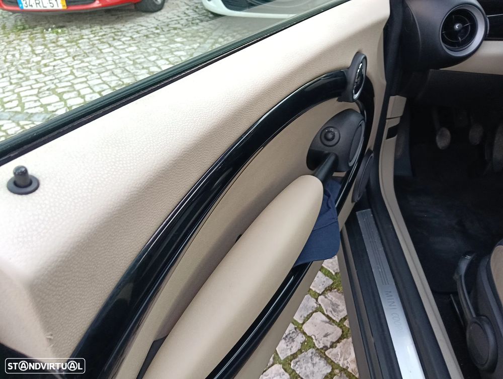 MINI 3 Portas Cooper D - 23