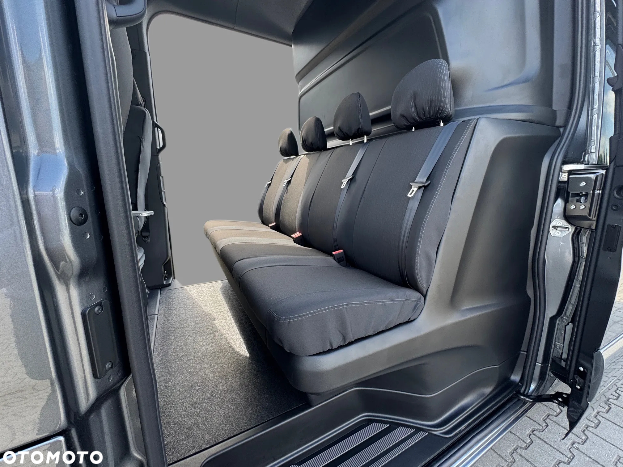 Mercedes-Benz Sprinter - 14