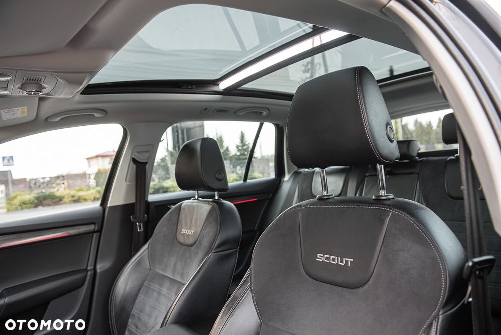 Skoda Octavia 2.0 TDI 4x4 DSG Scout - 16