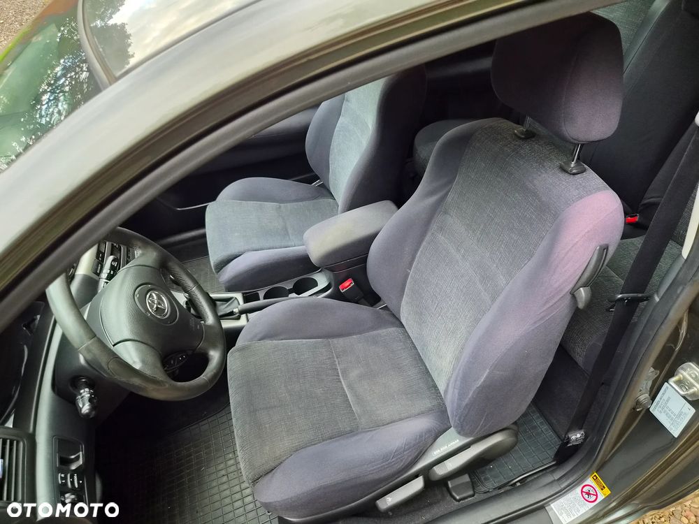 Toyota Corolla 1.4 VVT-i Terra - 7