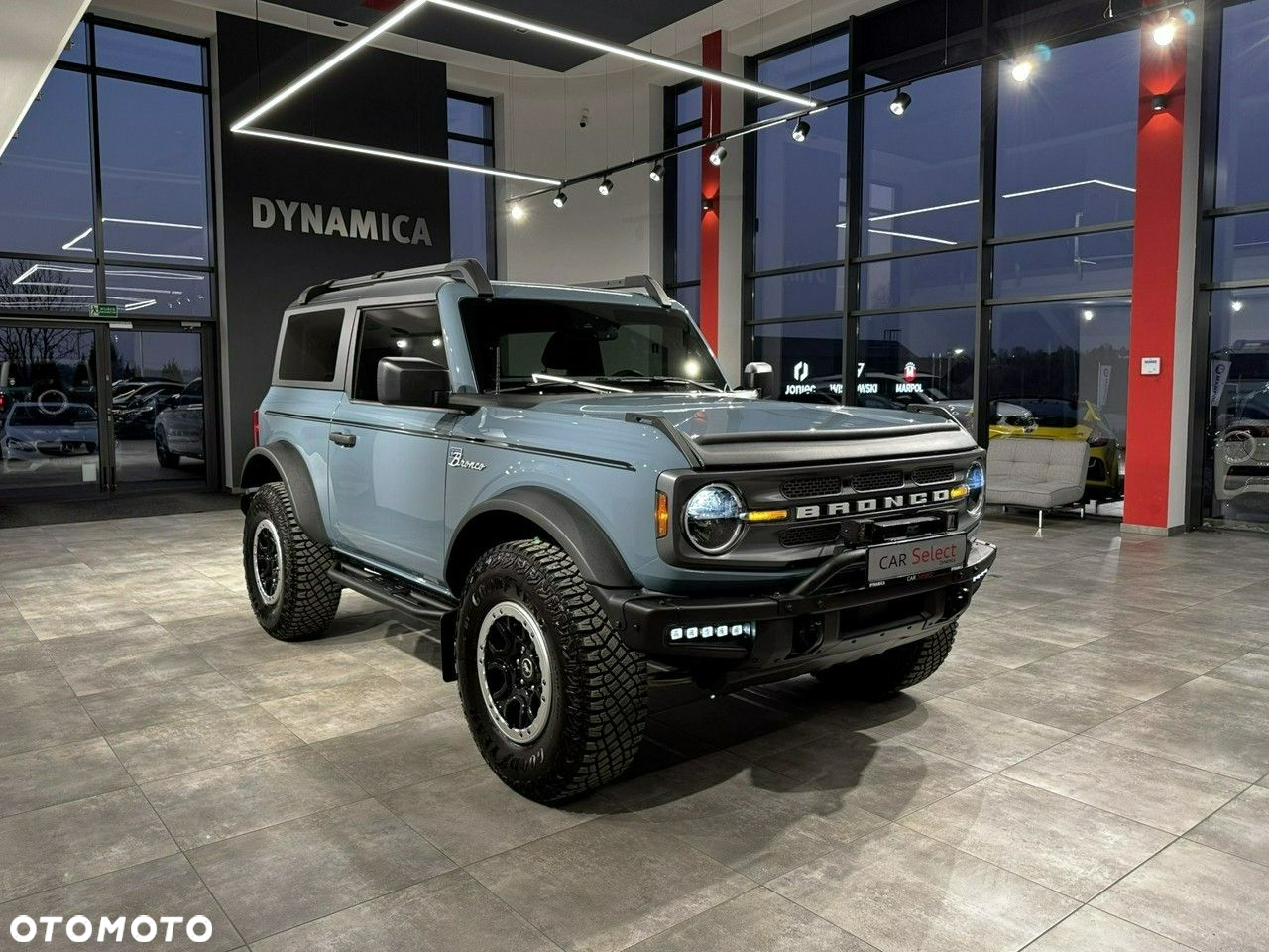 Ford Bronco - 2