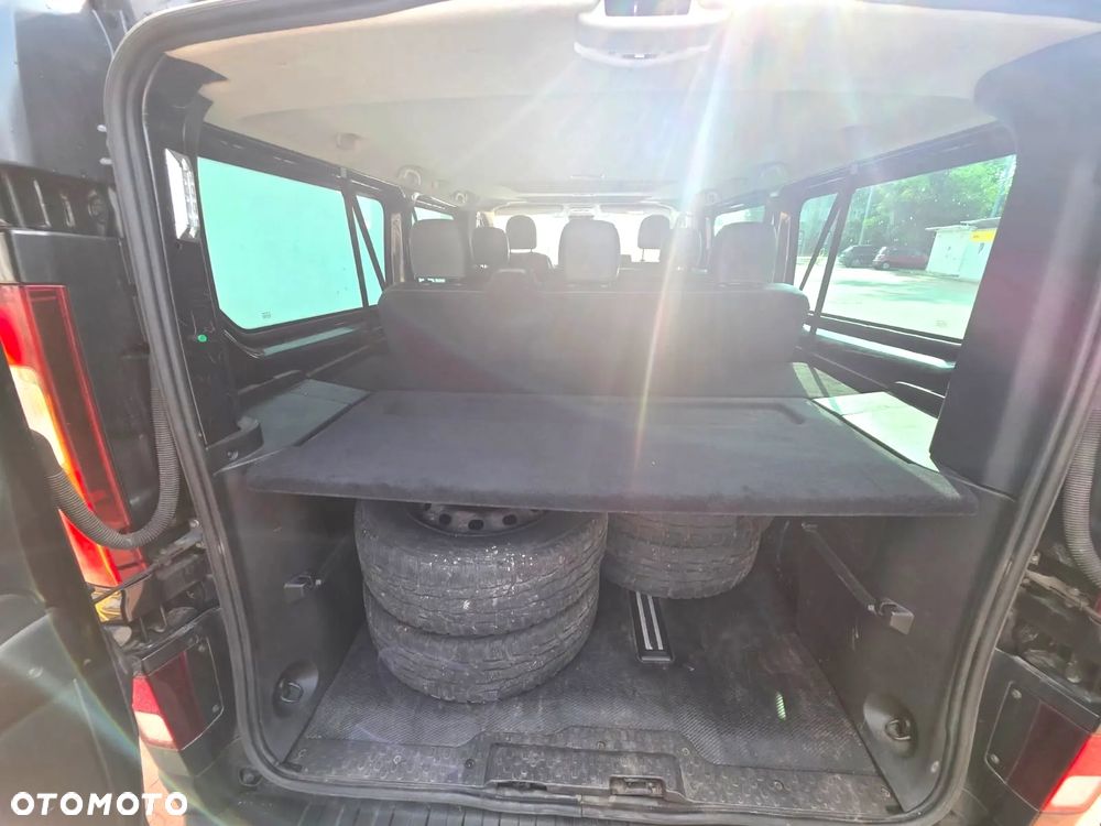 Renault Trafic 2.0 dCi Escapade - 12