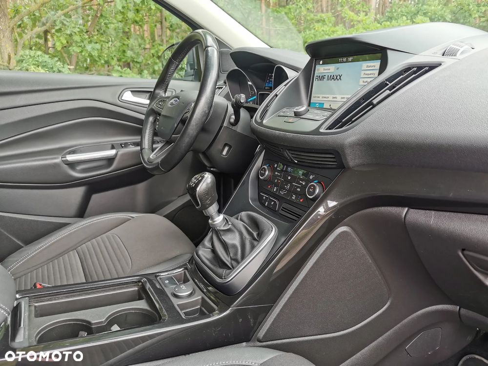 Ford Kuga 1.5 EcoBoost 2x4 Titanium - 11