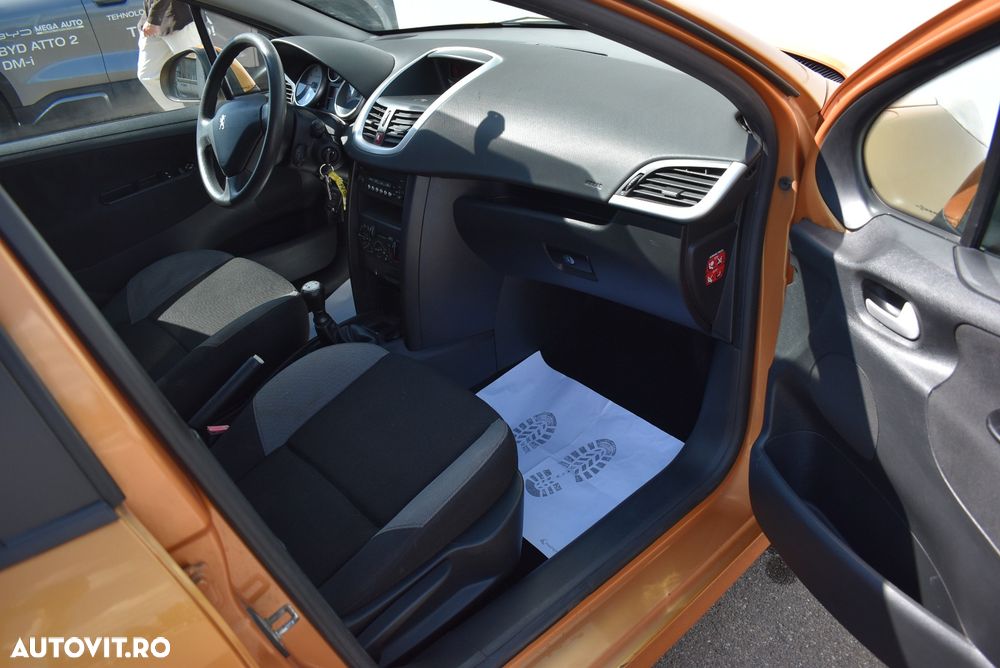 Peugeot 207 1.4E 16V Trendy - 17