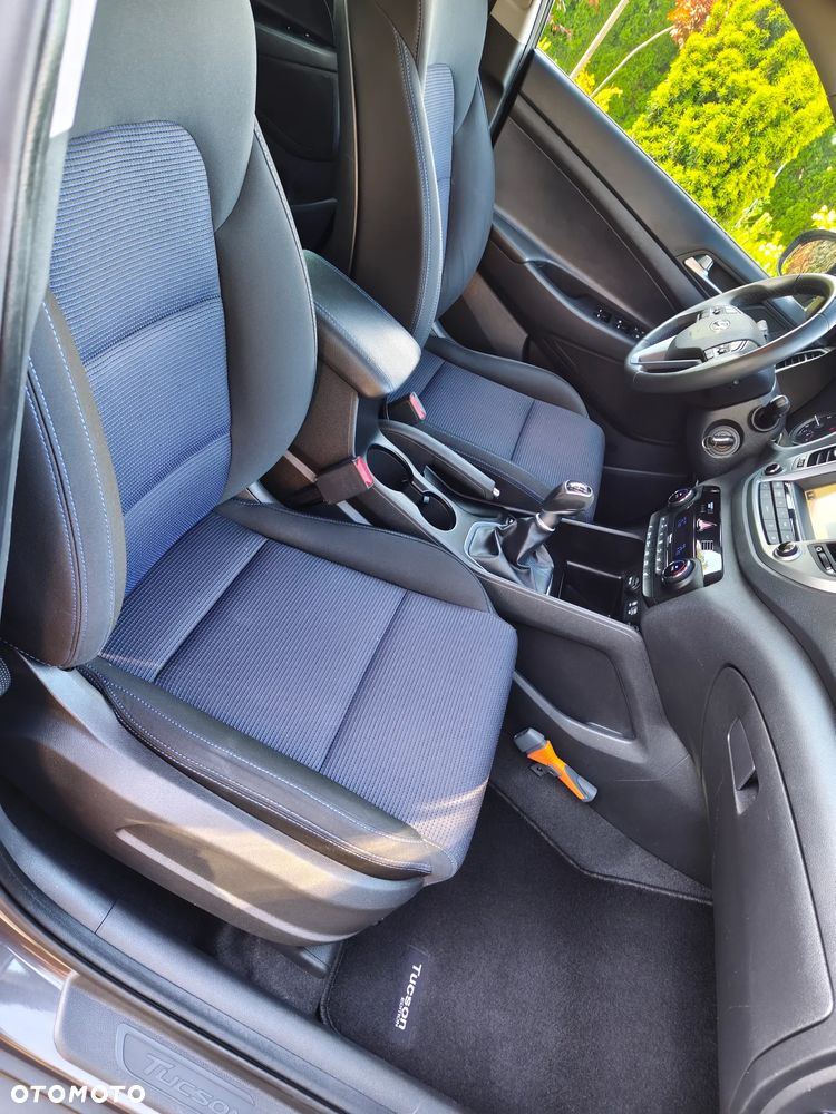 Hyundai Tucson blue 1.6 GDi 2WD Navi - 33