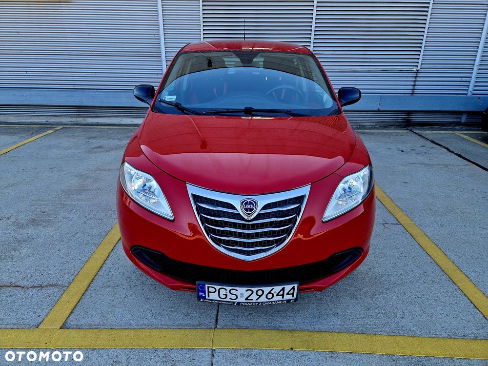 Lancia Ypsilon 1.2 8V Black&Red S&S - 5
