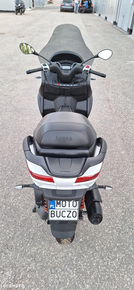 Piaggio MP-3 - 11