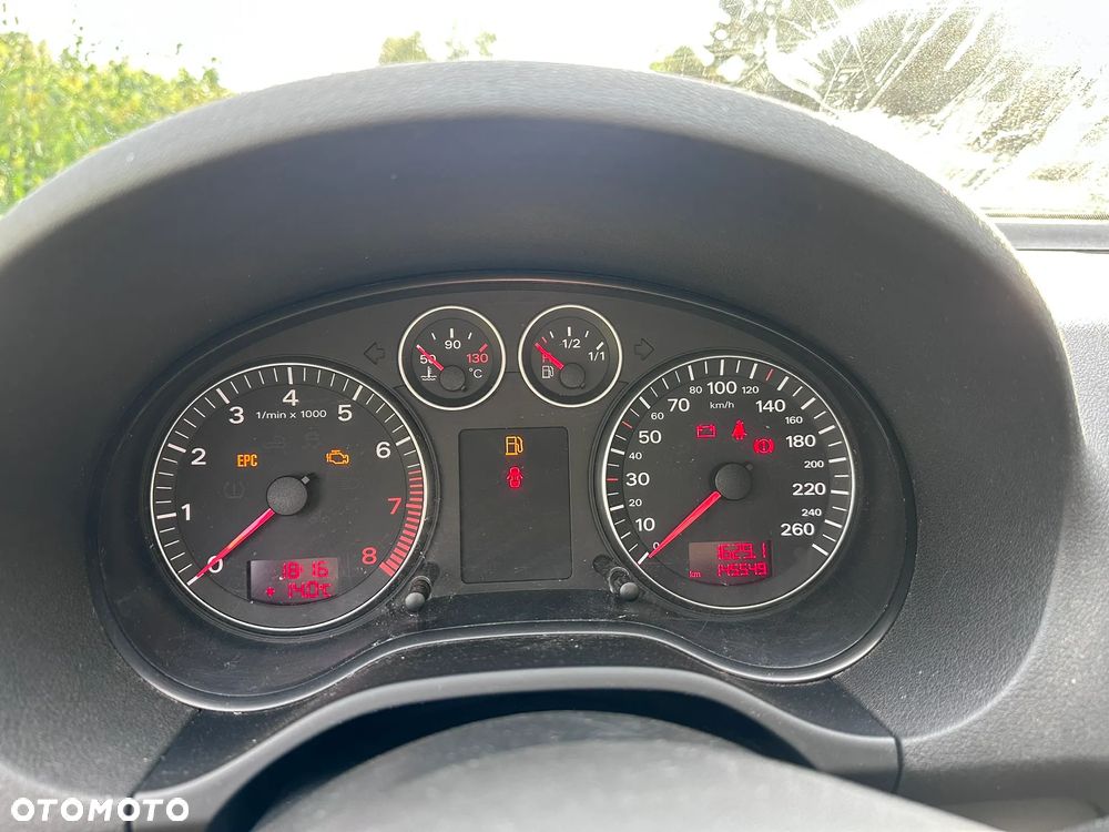 Audi A3 1.6 Ambiente - 12