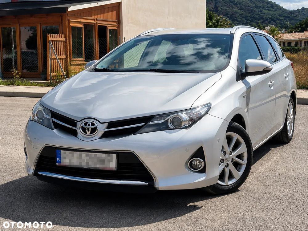 Toyota Auris 1.4 D-4D Business Edition - 1