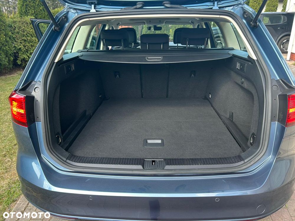 Volkswagen Passat - 5