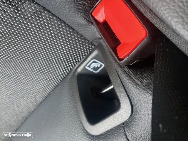 Mercedes-Benz A 250 e 8G-DCT Advanced Progressive - 25