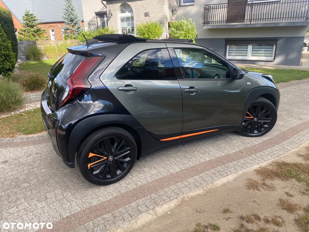 Toyota Aygo X 1.0 VVT-i JBL Edition X-shift - 10