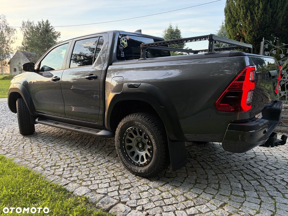 Toyota Hilux 2.8 D-4D Double Cab GR Sport 4x4 - 12