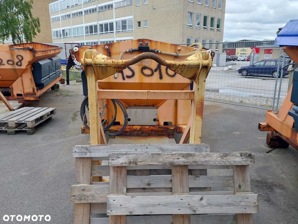 Piaskarka Solarka Posypywarka Schmidt Stratos B50-36 - 6