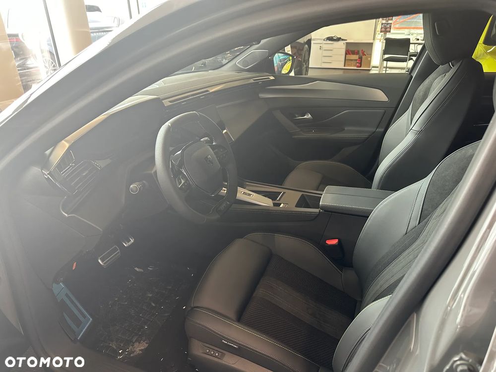 Peugeot 308 1.2 mHEV GT Exclusive S&S e-DCS6 - 15