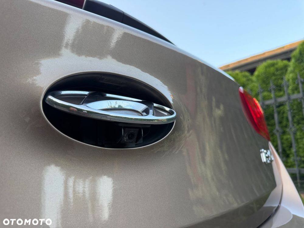 Hyundai i30 1.6 Fifa World Cup Edition - 18