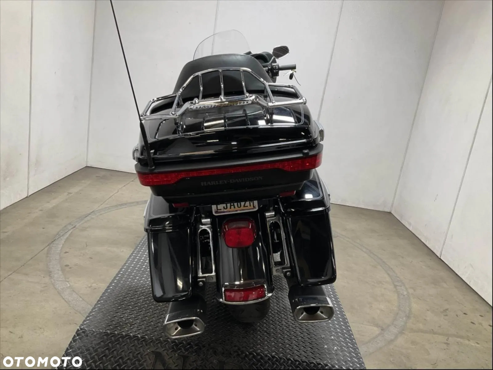 Harley-Davidson FLHS Electra Glide - 4