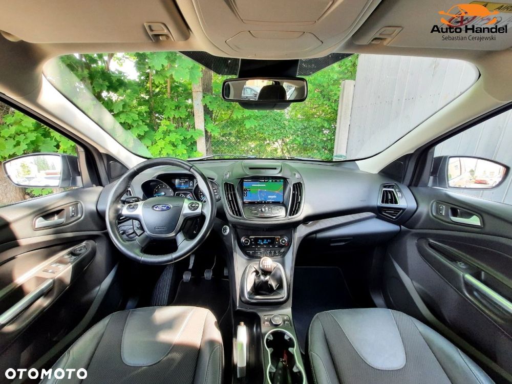 Ford Kuga 1.5 EcoBoost 2x4 Titanium - 5