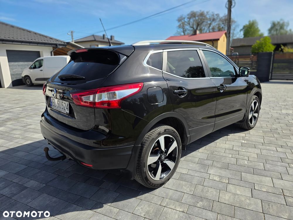 Nissan Qashqai 1.6 DCi Xtronic N-Connecta - 4