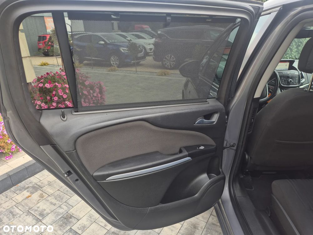 Opel Zafira - 27
