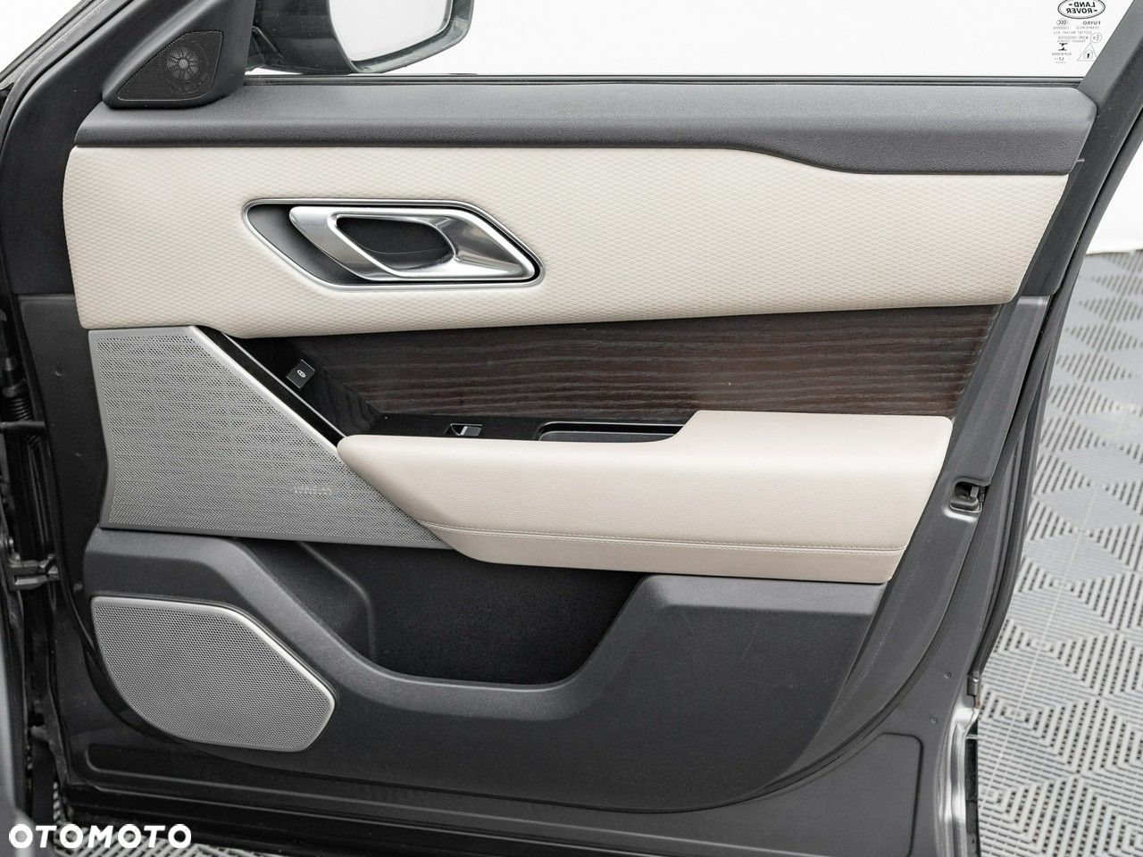Land Rover Range Rover Velar 3.0 SD6 R-Dynamic S - 30