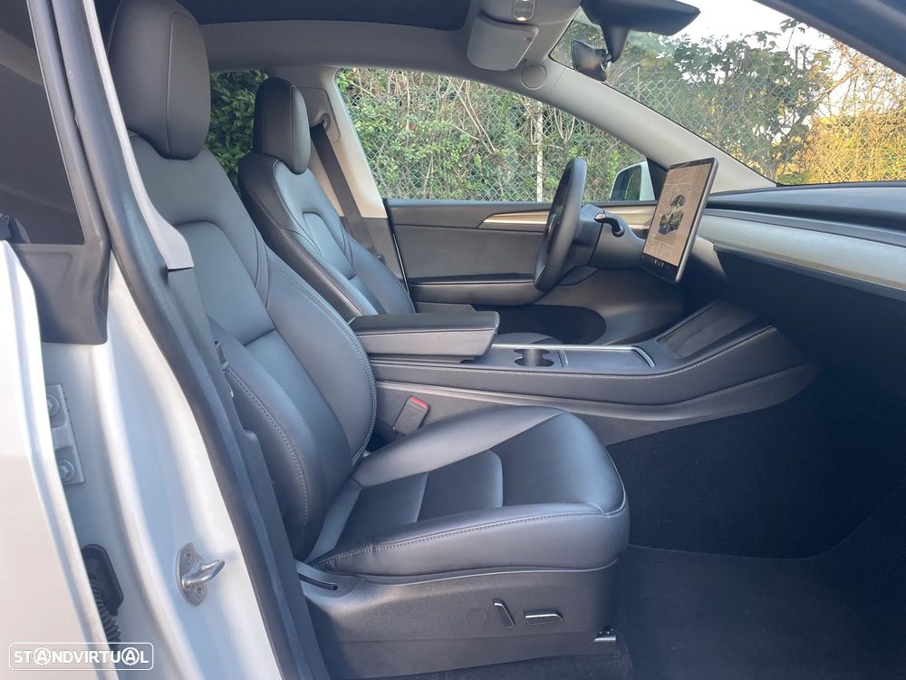 Tesla Model Y RWD - 33
