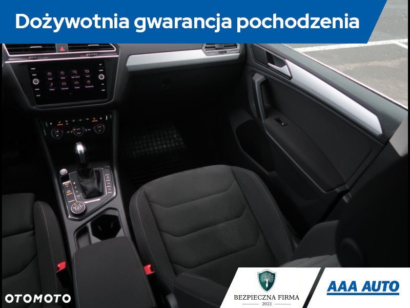 Volkswagen Tiguan - 9