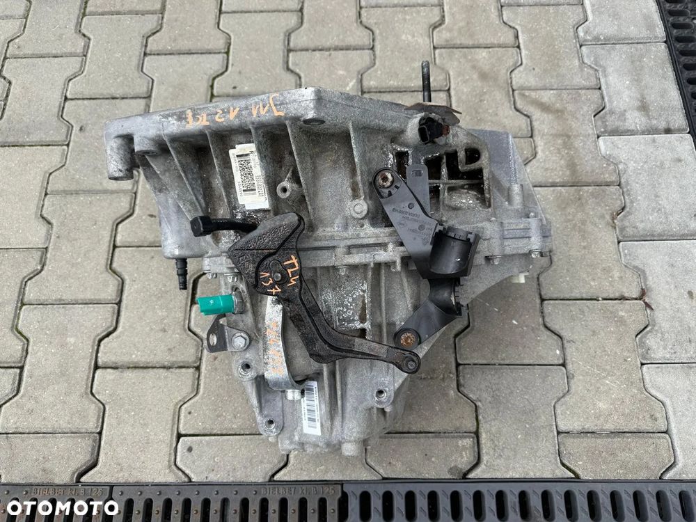 NISSAN QASHQAI II J11 1.2 DIG-T SKRZYNIA BIEGÓW MANUALNA TL4 137