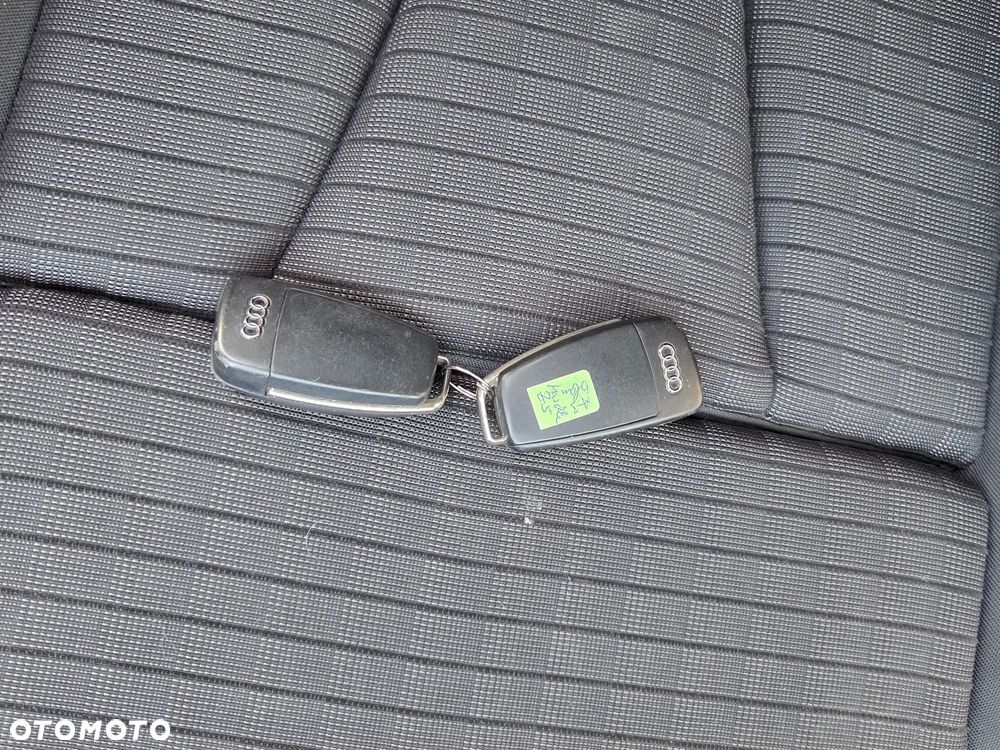 Audi A3 Sportback 2.0 TDI Ambiente - 33