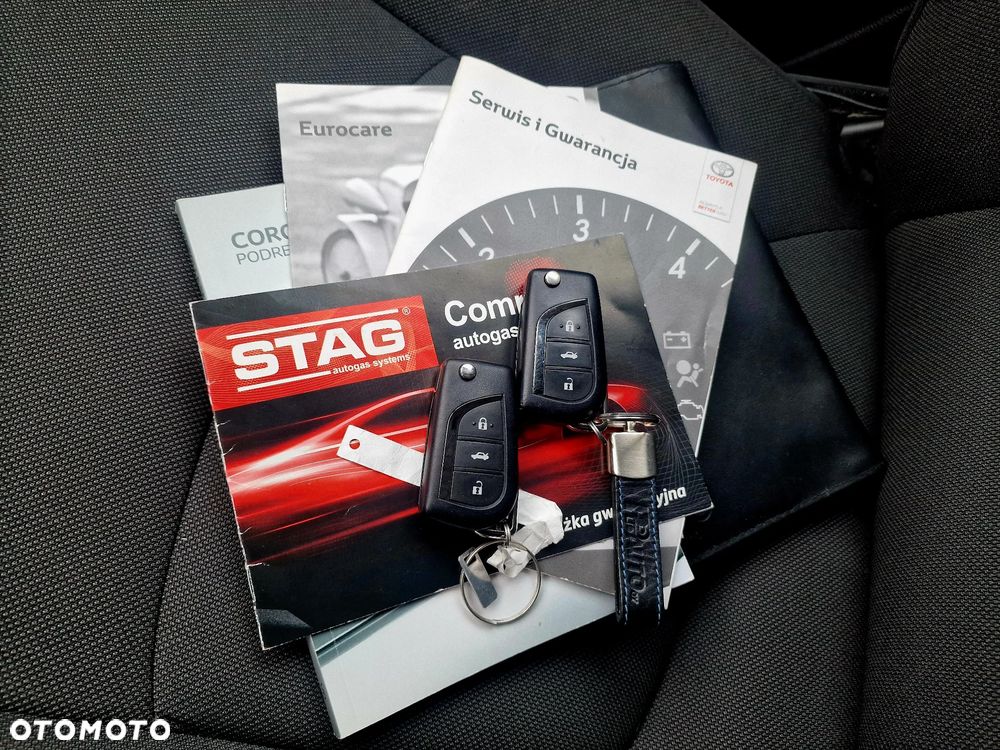 Toyota Corolla 1.6 Executive - 12