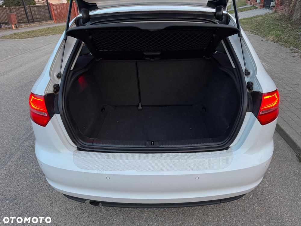 Audi A3 Sportback 2.0 TDI DPF S tronic S line Sportpaket - 21